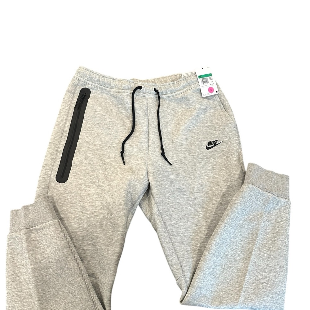 Nike Tech Fleece Light Gray Sweatpants with Black Details
